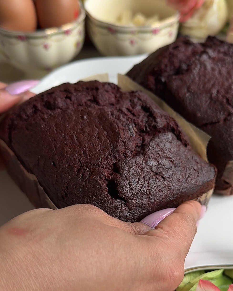Step 2.1: Let the loaf cool completely before frosting