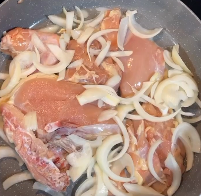 Step 1.1: Add chicken and onion to the pan