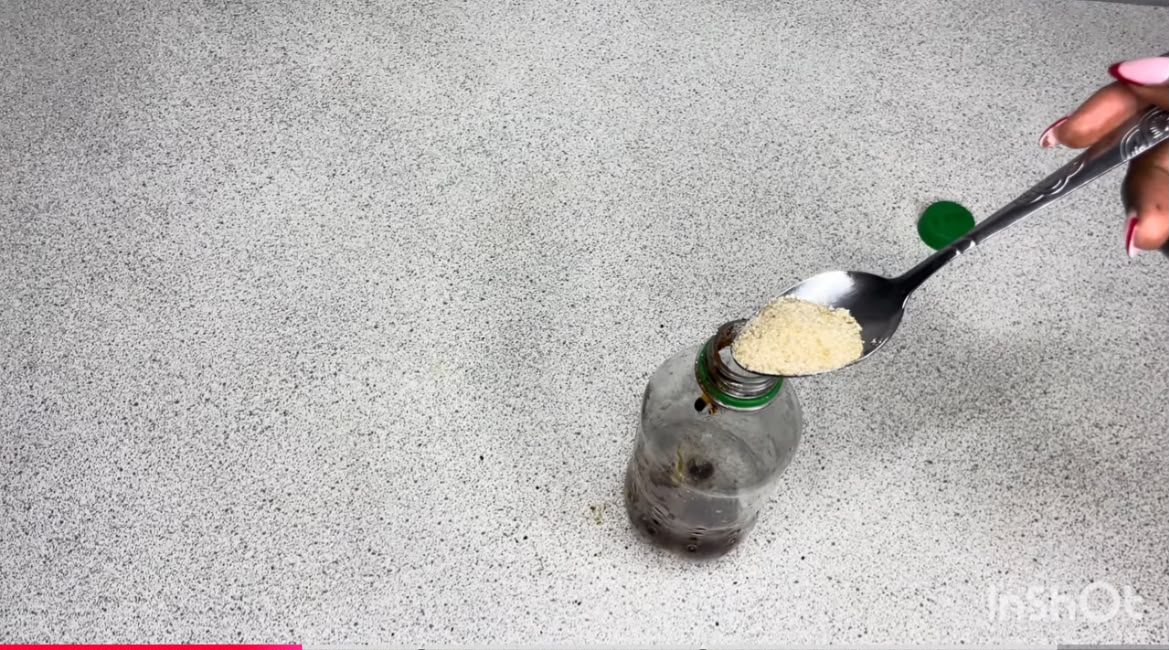 Step 1.2: Dissolve the instant coffee and sugar in the hot water until smooth