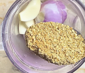 Step 1.1: Blend the shallots, garlic, coriander powder, and candle nut into a smooth paste