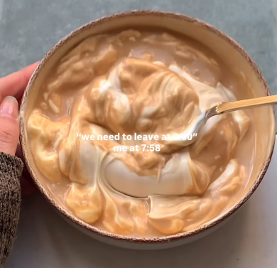 Step 3.1: Mix the yogurt with the coffee and a little honey or maple syrup if you like a touch of sweetness