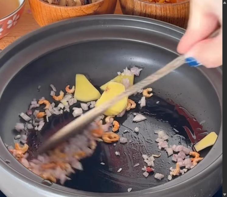 Step 1.1: Heat oil in a pot on medium high heat, add the ginger, shallots and dried shrimp and fry until fragrant