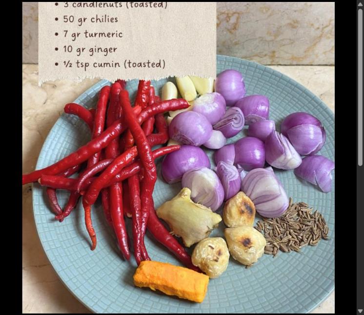 Step 2.1: Blend the shallots, garlic, toasted candlenuts, chilies, turmeric, ginger, and toasted cumin into a spice paste