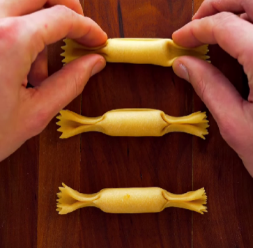 Step 3.2: Shape into caramelle, sealing them tightly