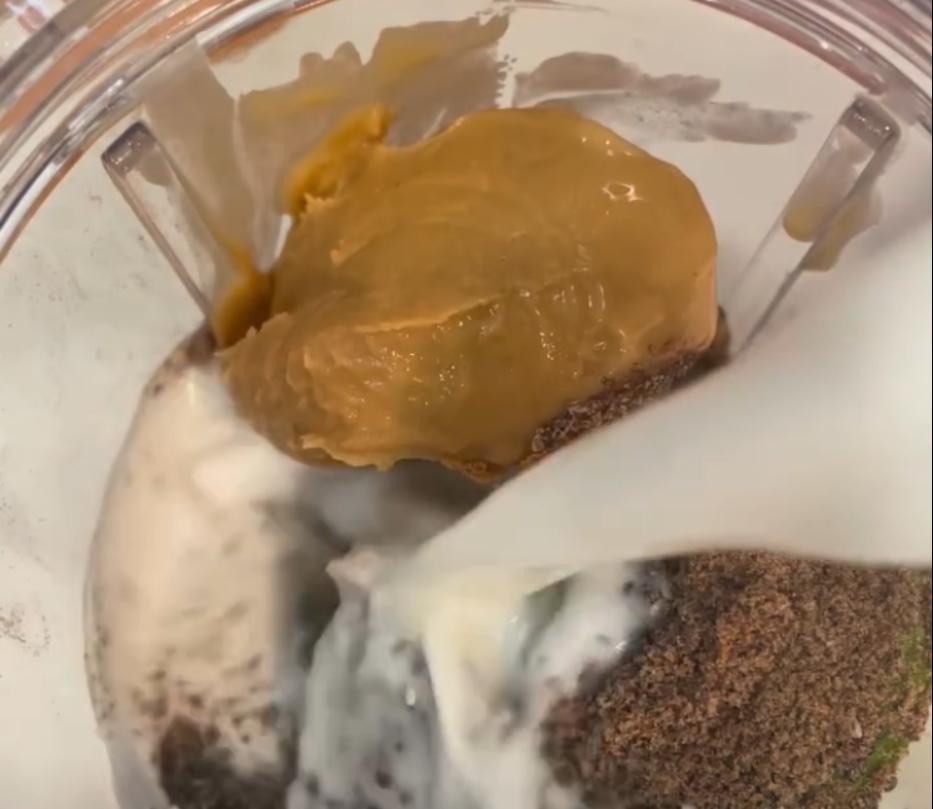 Step 1.1: Pour almond milk or your milk of choice into the blender until the ingredients are just covered