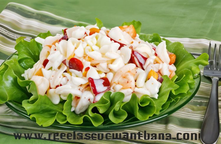 Chicken, Apple, and Natural Yogurt Salad recipe