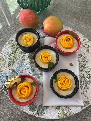 Step 1.3: Lift the rose carefully with the help of a spatula and place it on your pudding, cake, or salad