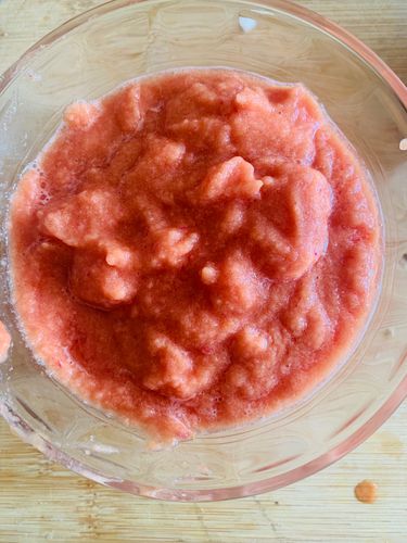 Step 5.1: Blend the onion and tomatoes together into a smooth puree