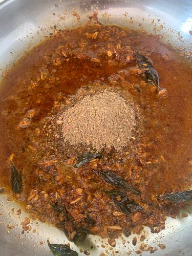 Step 6.2: Add Kashmiri chilli powder and ground spice masala