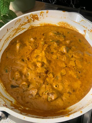 Step 5.1: Add the sautéed mushrooms and cook for another 4-5 minutes, until the mushrooms are tender and coated in the gravy